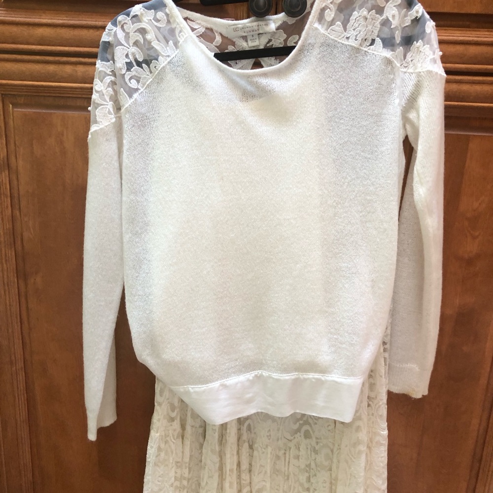 Super soft delicate 2 piece top. - Picture 8 of 10